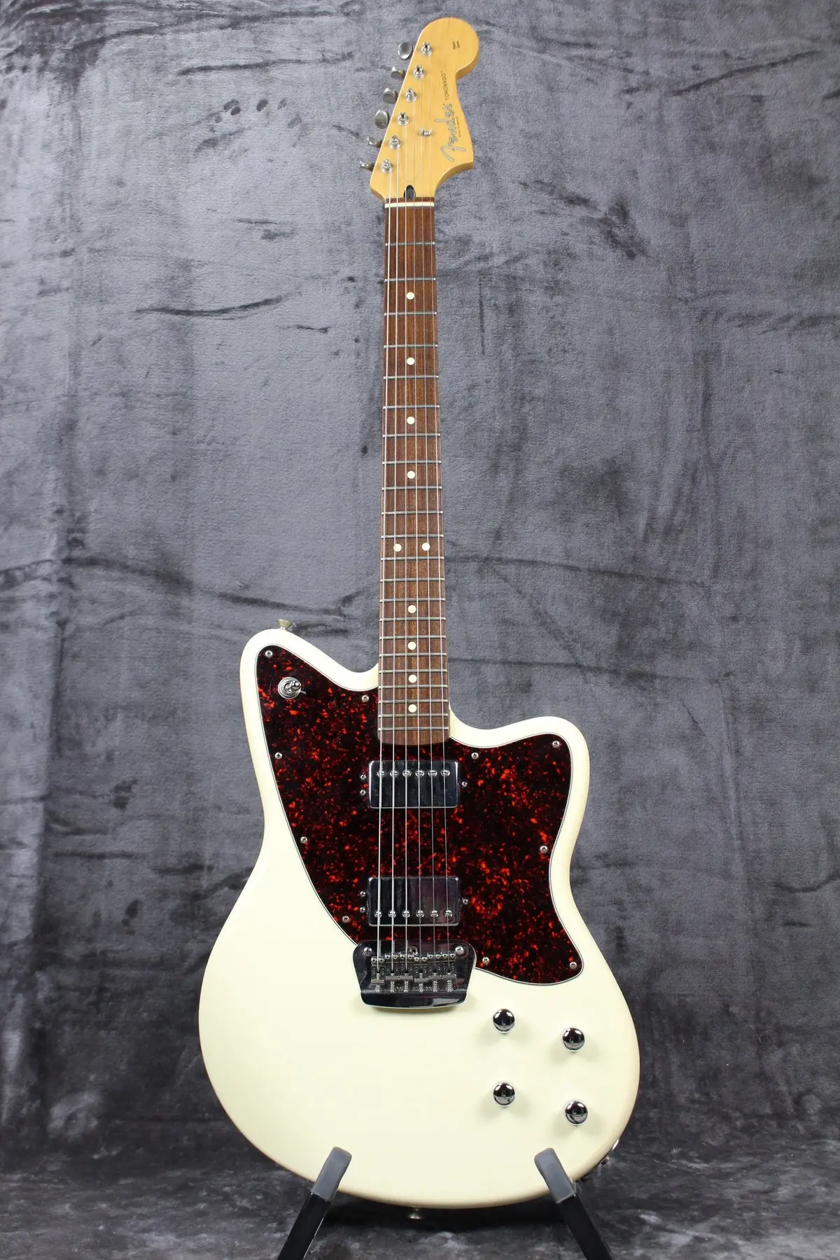 2000 Fender Toronado Olympic White 1