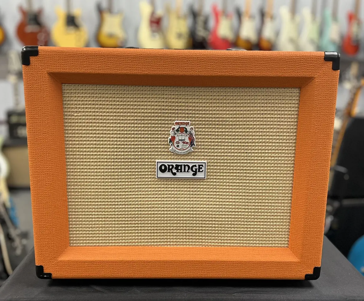 Orange Crush Pro 60 Combo W/Footswitch 1