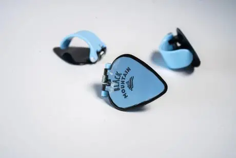 Black Mountain Picks Light Gauge Thumb Pick (Single) 1