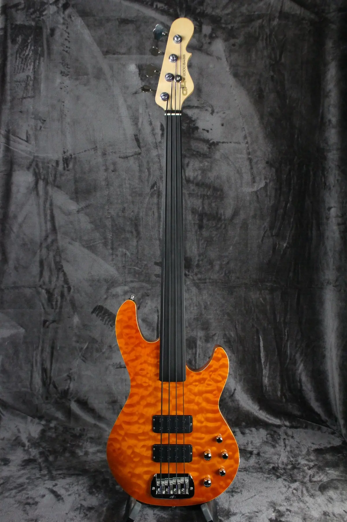 2016 G&L M-2000 Fretless 1