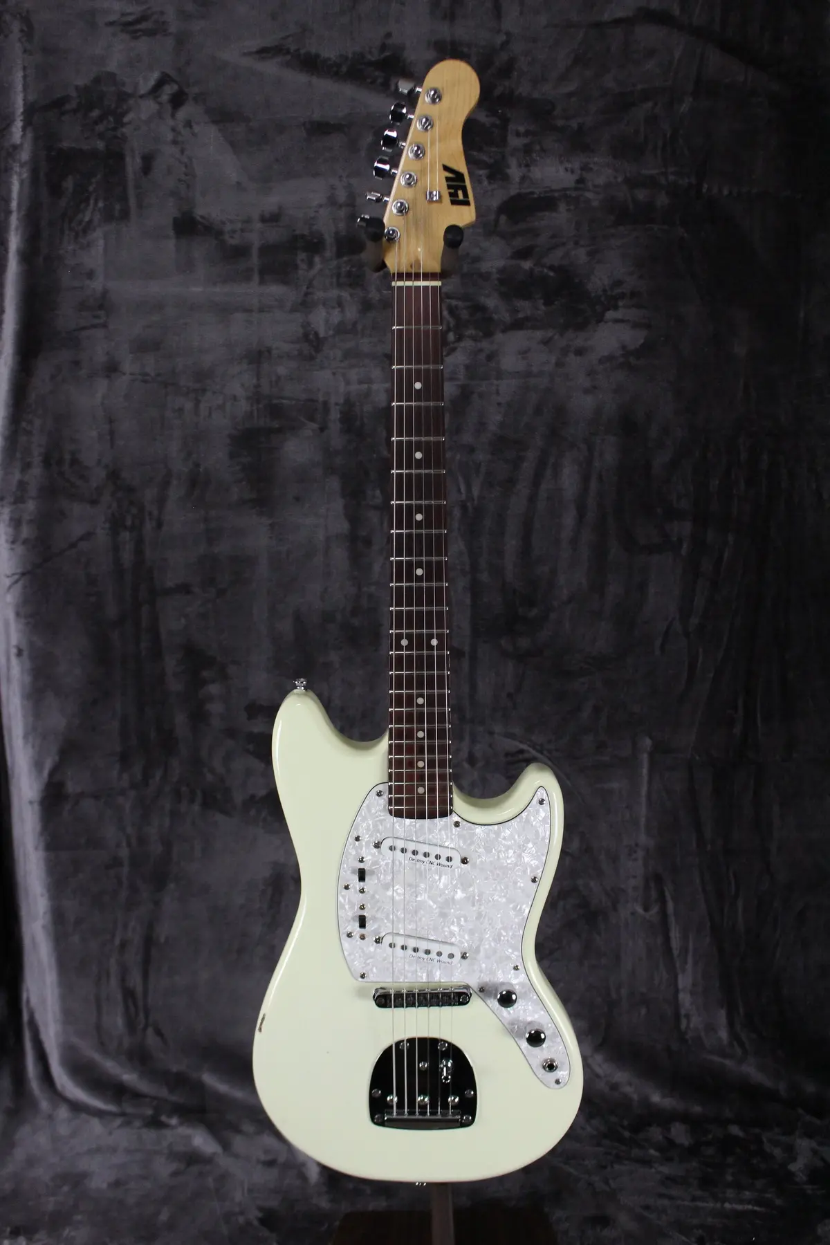 Iyv Inyen Vena Blonde Mustang Copy 1