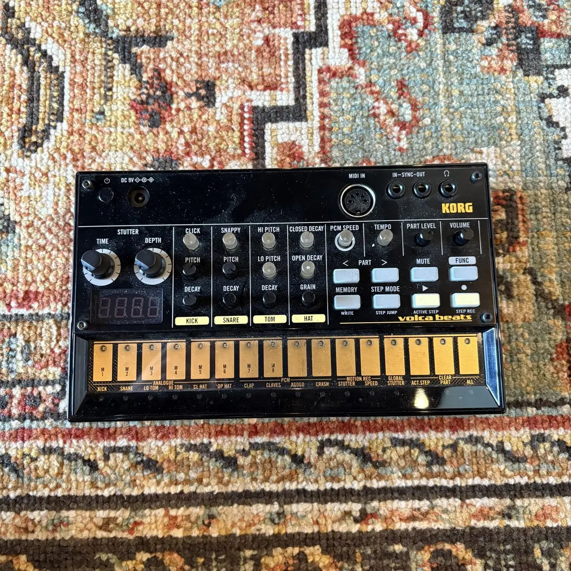 Korg Volca Beats Drum Machine 1