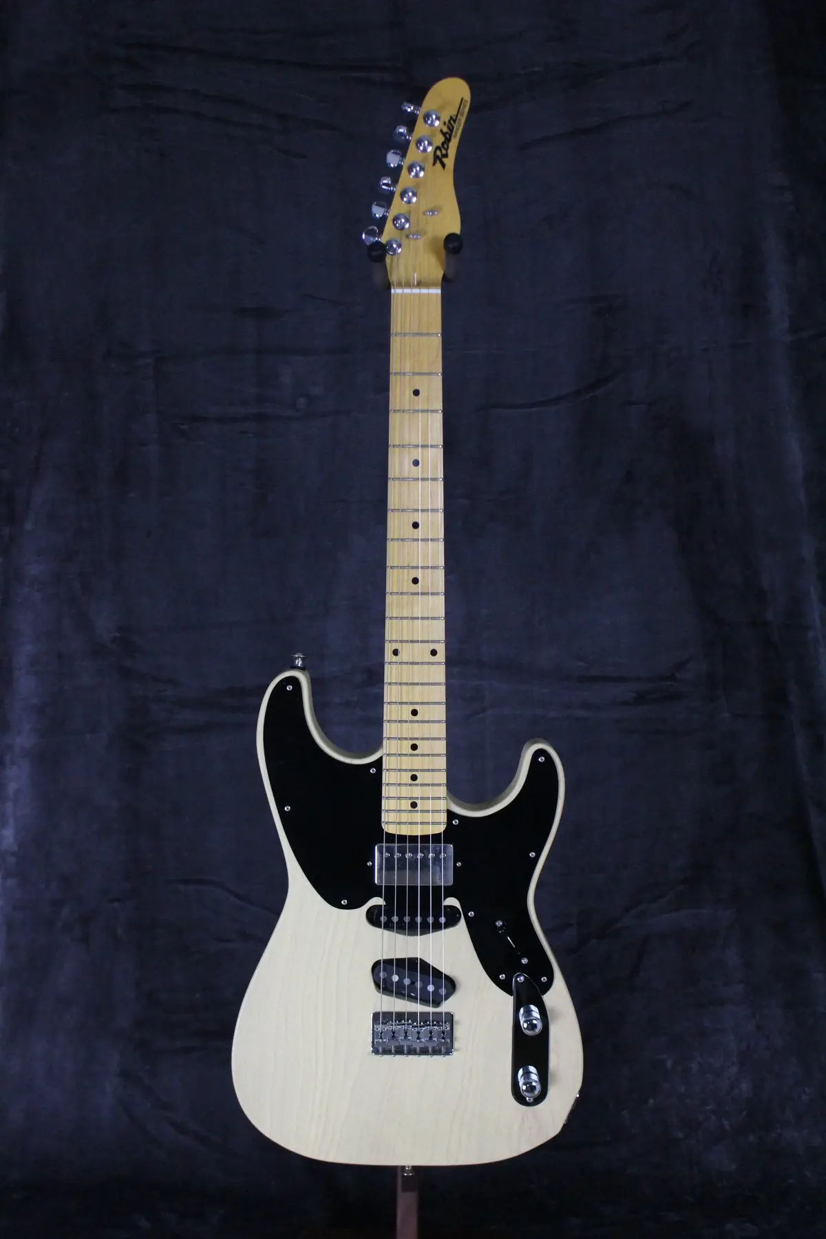 2004 Robin Ranger Old Blonde Hss 1