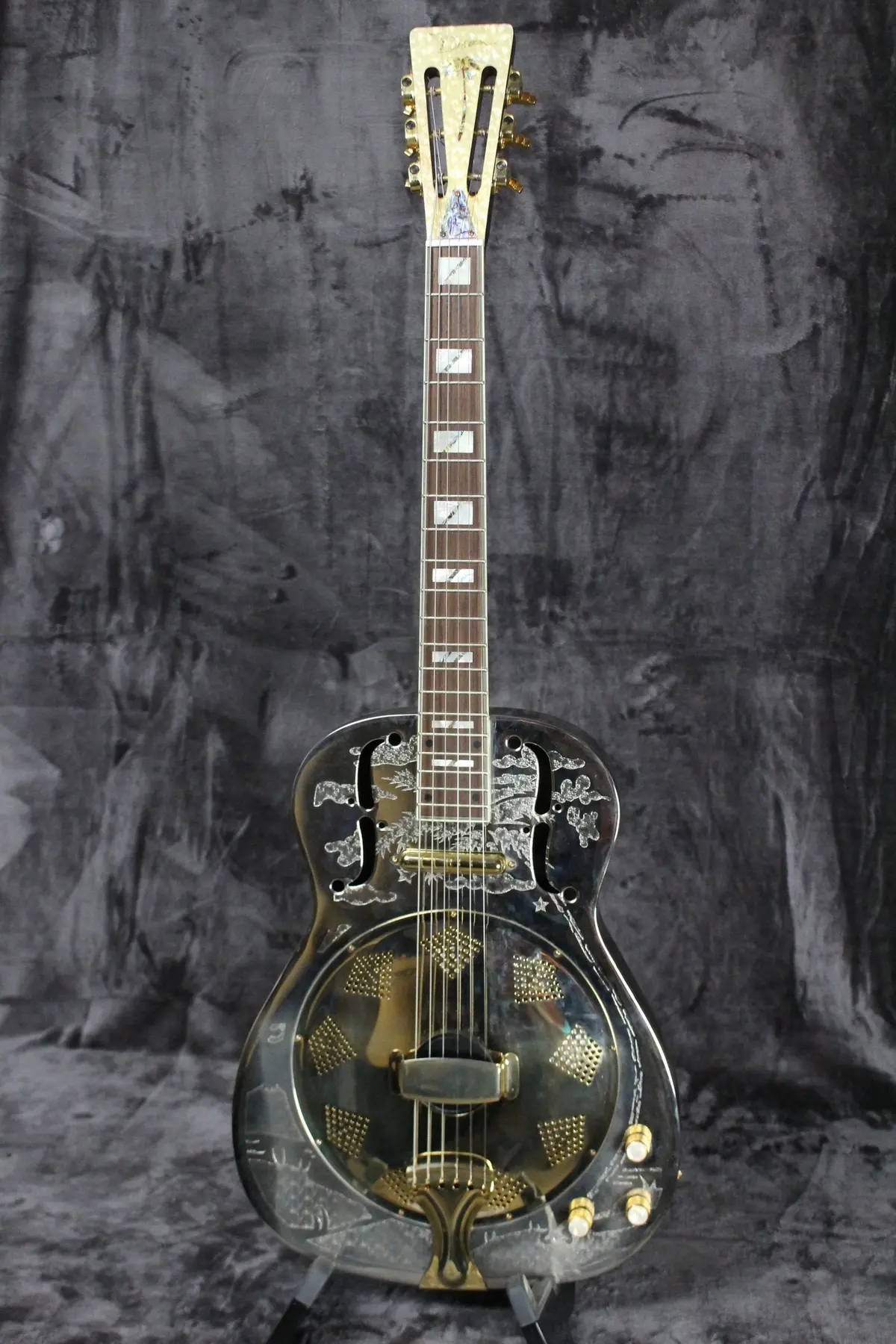 Dean Resonator Rescg 1