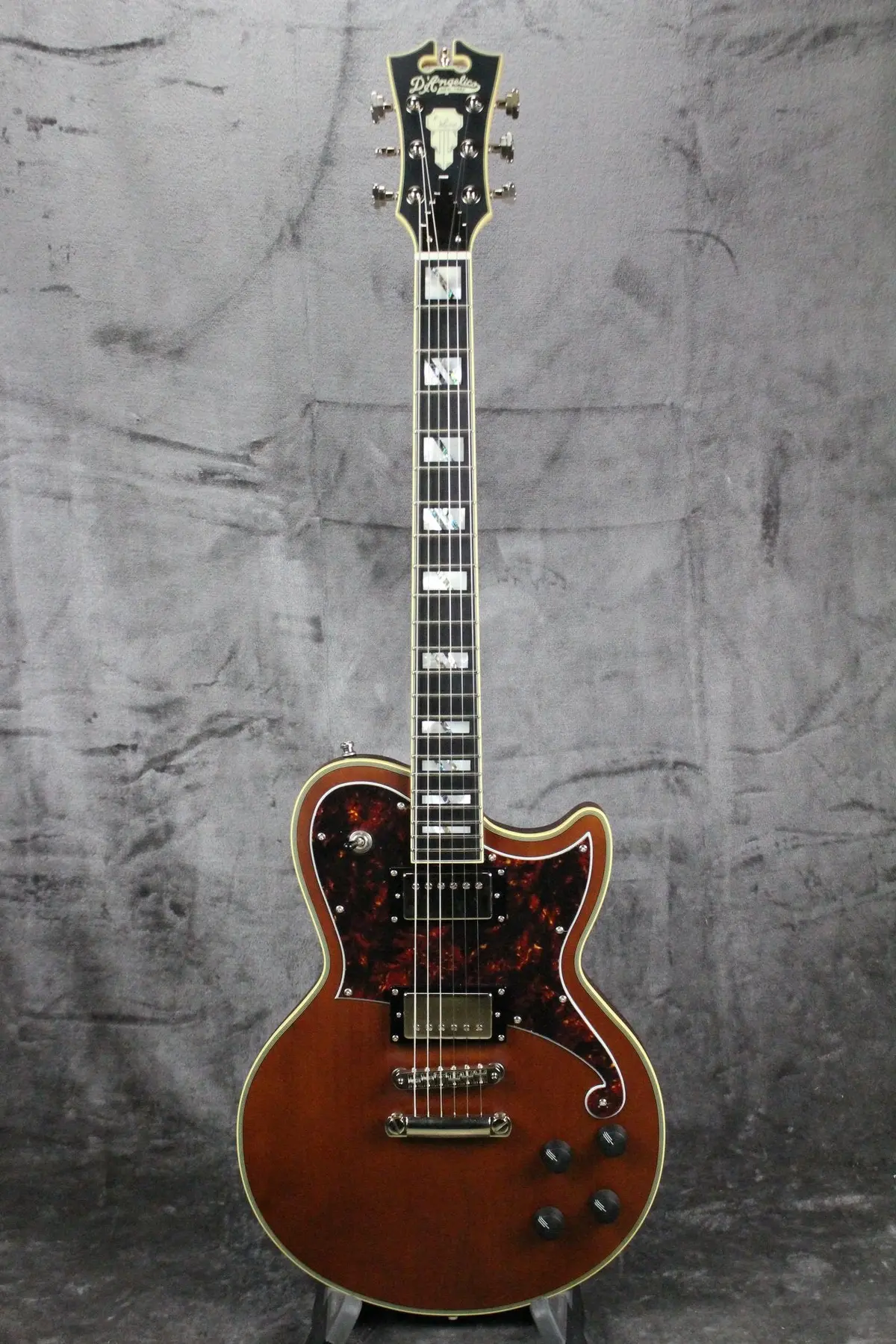 D'angelico Deluxe Atlantic 1