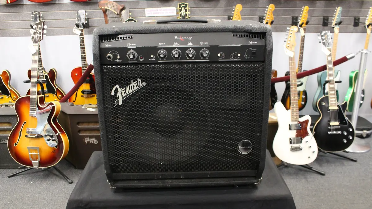 Fender Bassman 60 Bass Combo 1