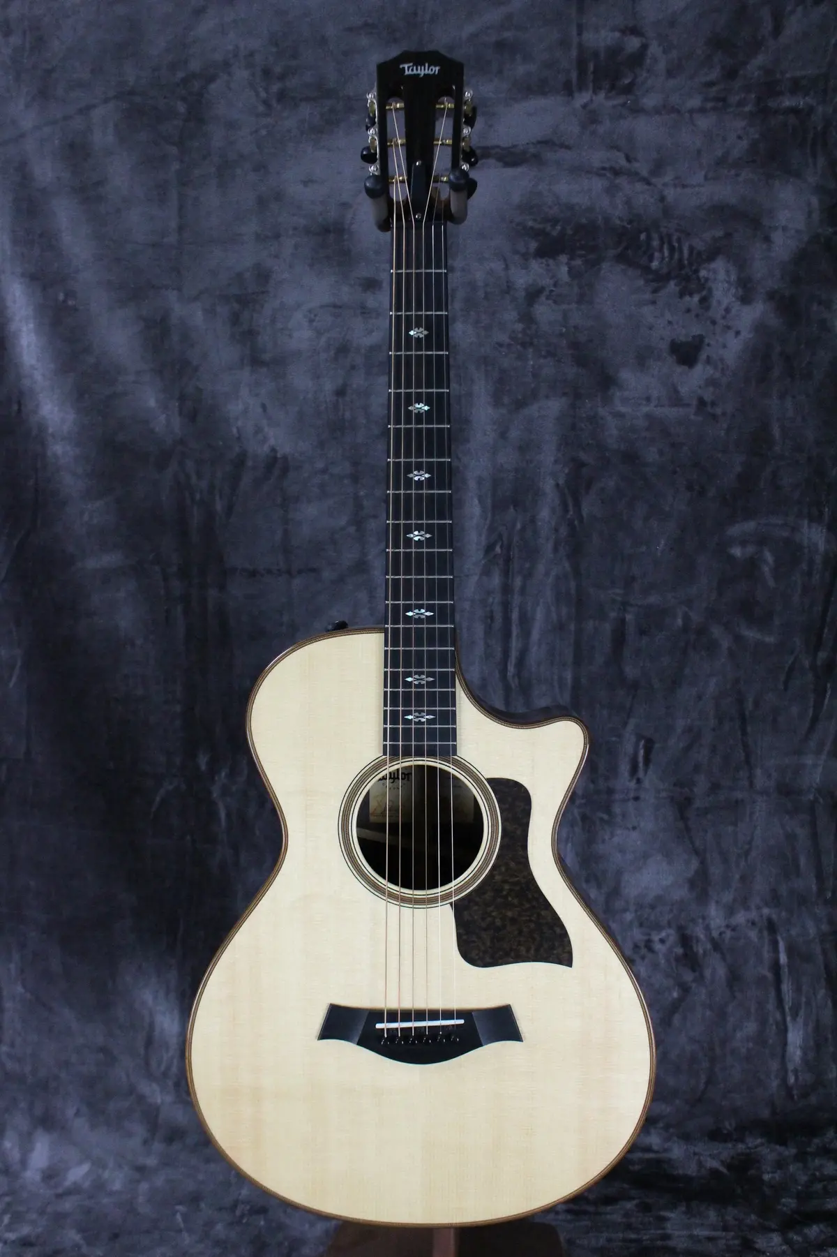 2019 Taylor 712Ce 12-Fret 1