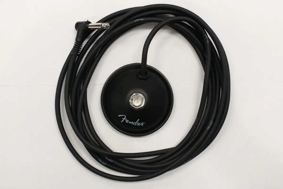 Fender One Button Footswitch With 1/4" Cable 1