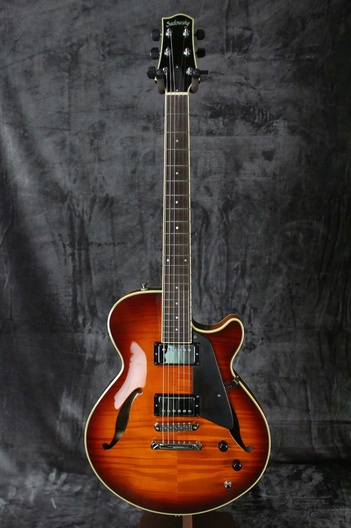 2009 Sadowsky Archtop Semi Hollow 1