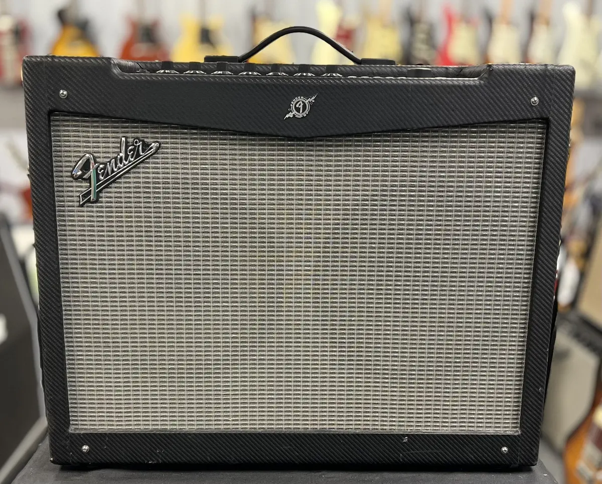 Fender Mustang Iv Combo 1