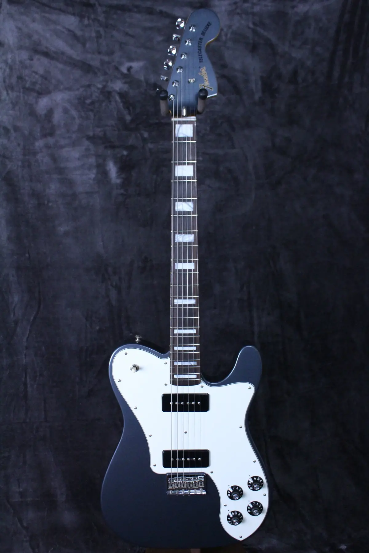 2024 Fender Chris Shiflett Cleaver Telecaster Charcoal Frost 1