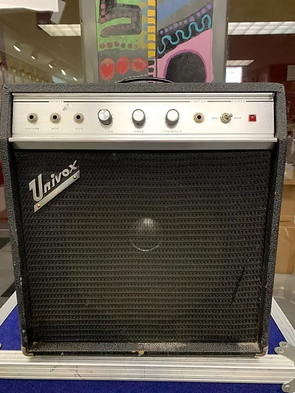 Univox U45b Amp 1