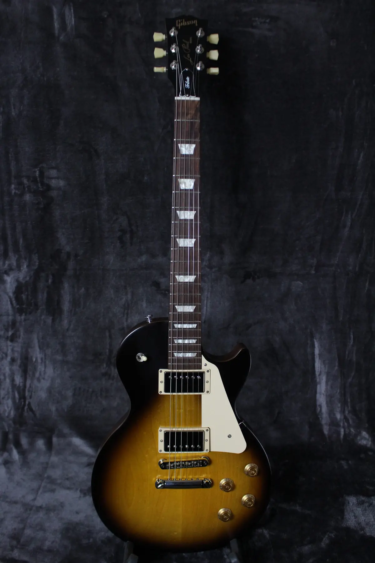 2023 Gibson Les Paul Tribute 1