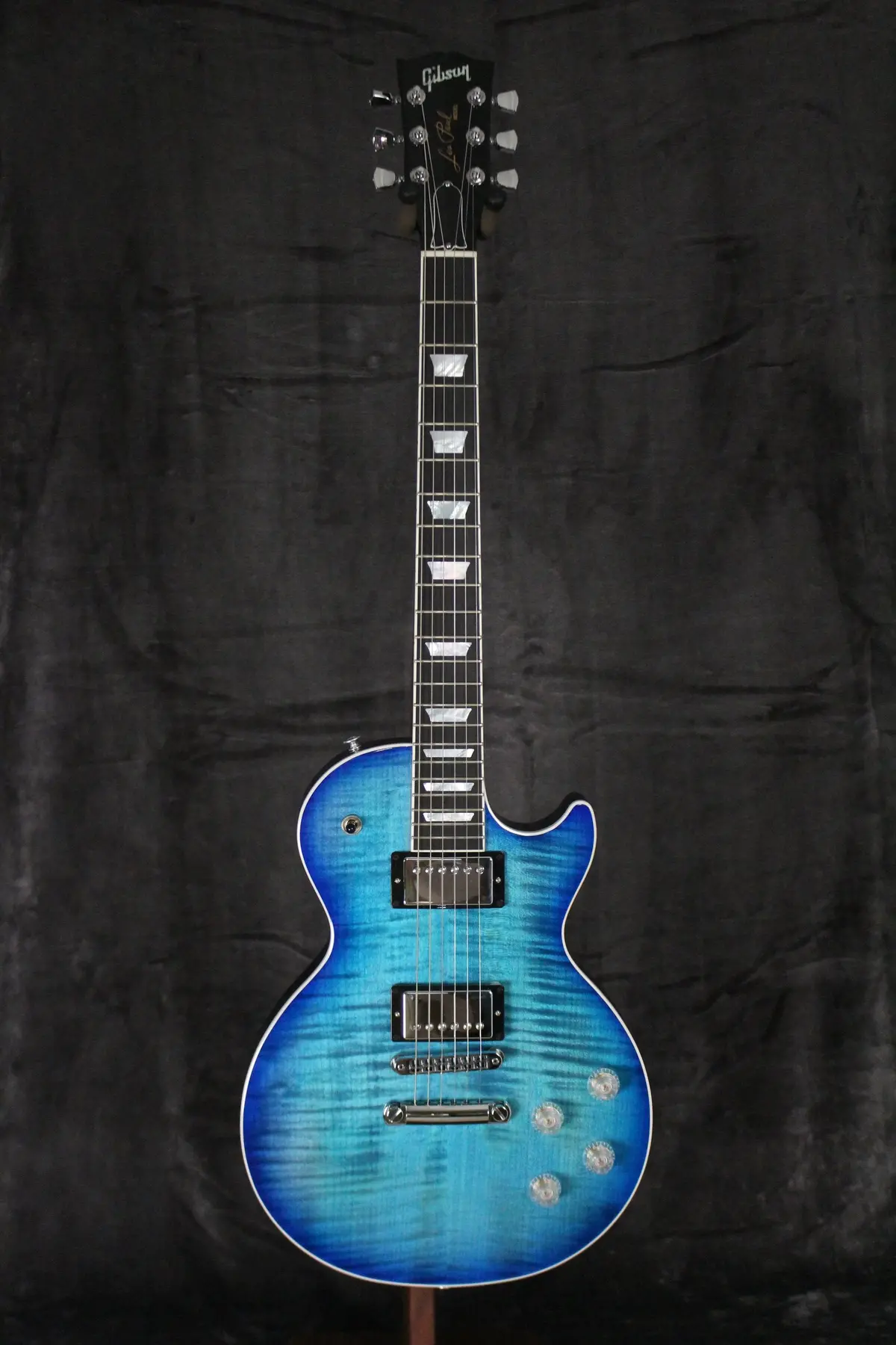 2024 Gibson Les Paul Modern Figured Cobalt Blue 1