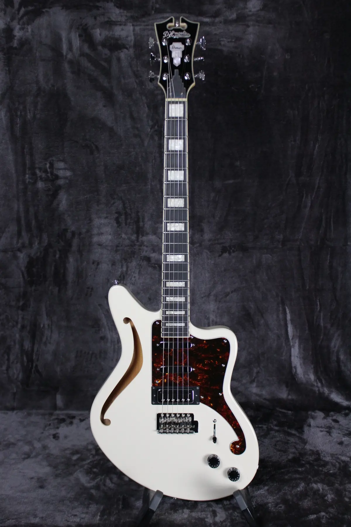 2021 D'angelico Premier Bedford 1