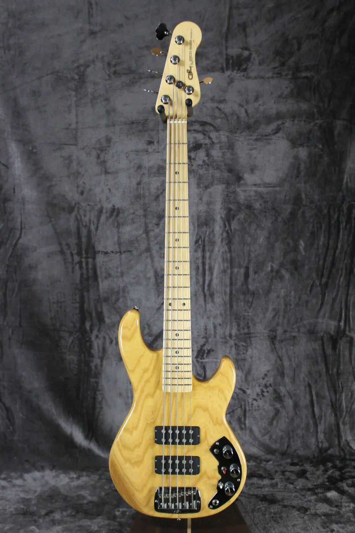 2023 G&L L-2500 Bass 1