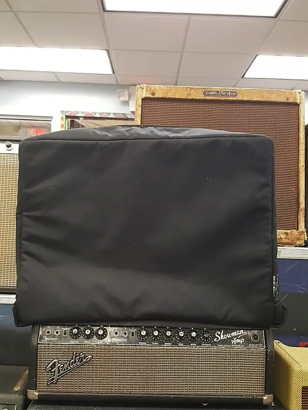 Undercover Custom Made Vibrolux Amp Dust Cover Black 1