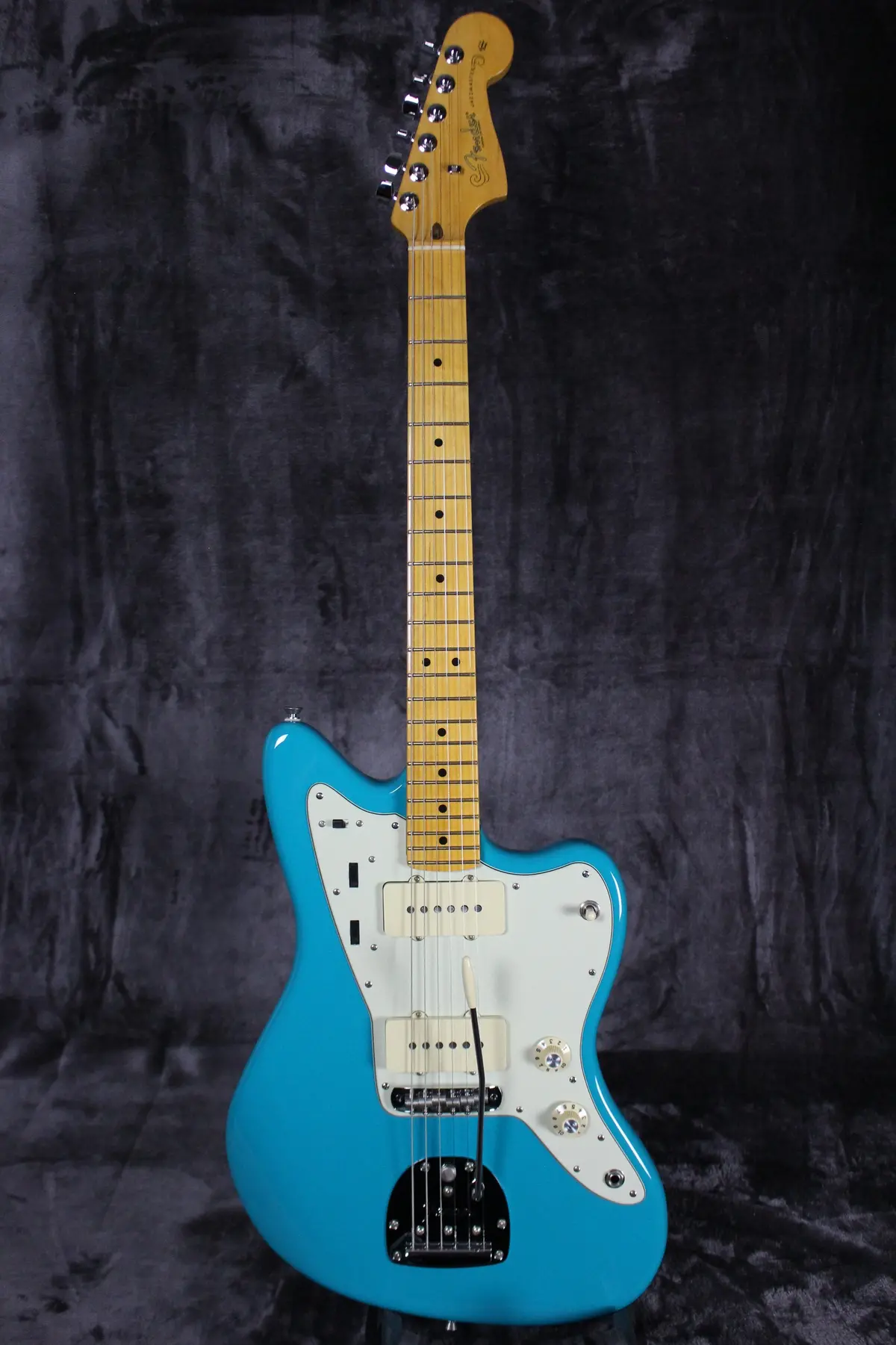2021  Fender American Professional Ii Jazzmaster - Miami Blue 1