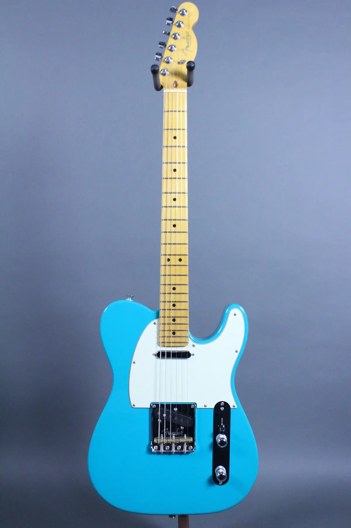 2020 Fender American Professional Ii Telecaster Miami Blue 1