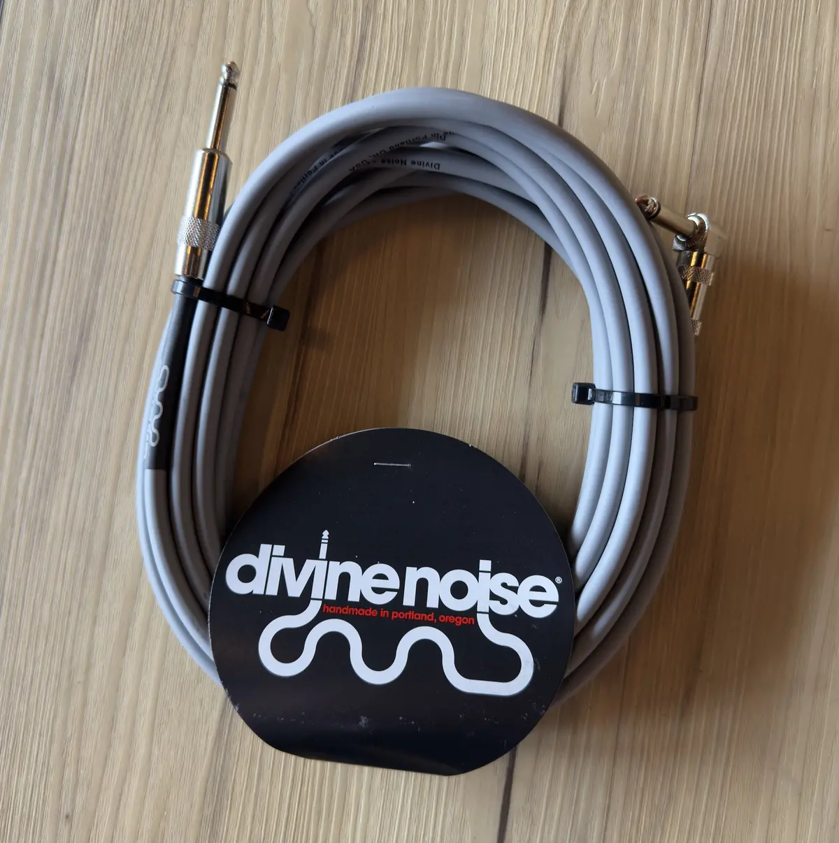 Divine Noise 25Ft Instrument Cable S-R Grey *Free Shipping In The Usa* 1