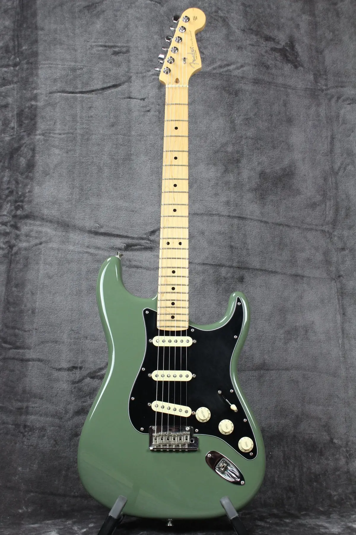 2017 Fender American Professional Strat Antique Olive With Original Hardshell Case 1