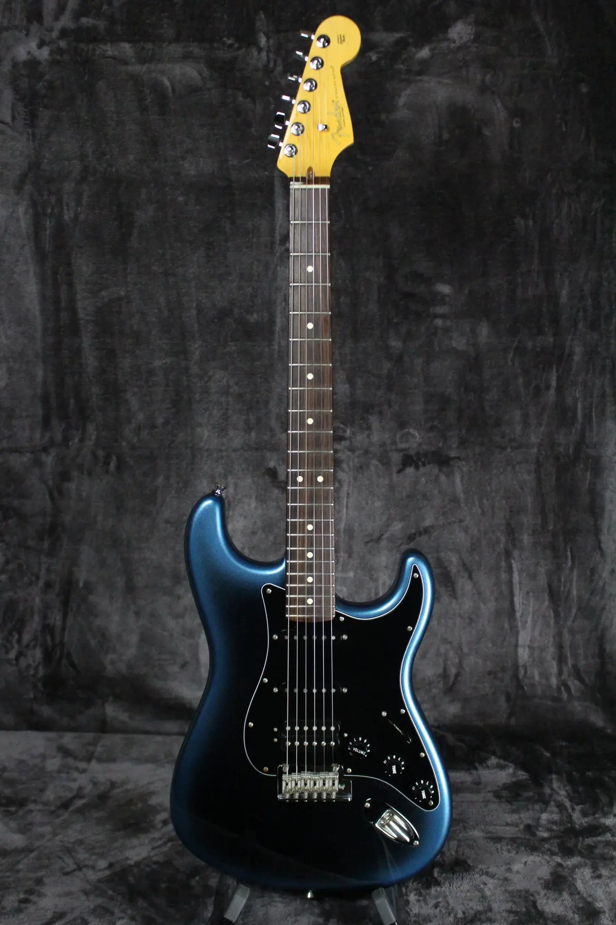 2020 Fender American Professional Ii Stratocaster Dark Night 1