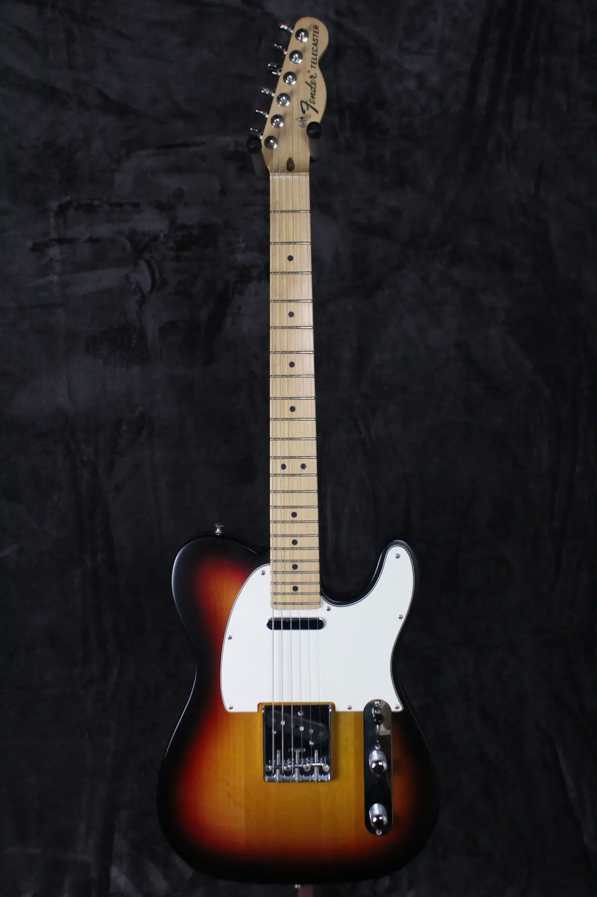 2006 Fender Highway One Telecaster Sunburst 1