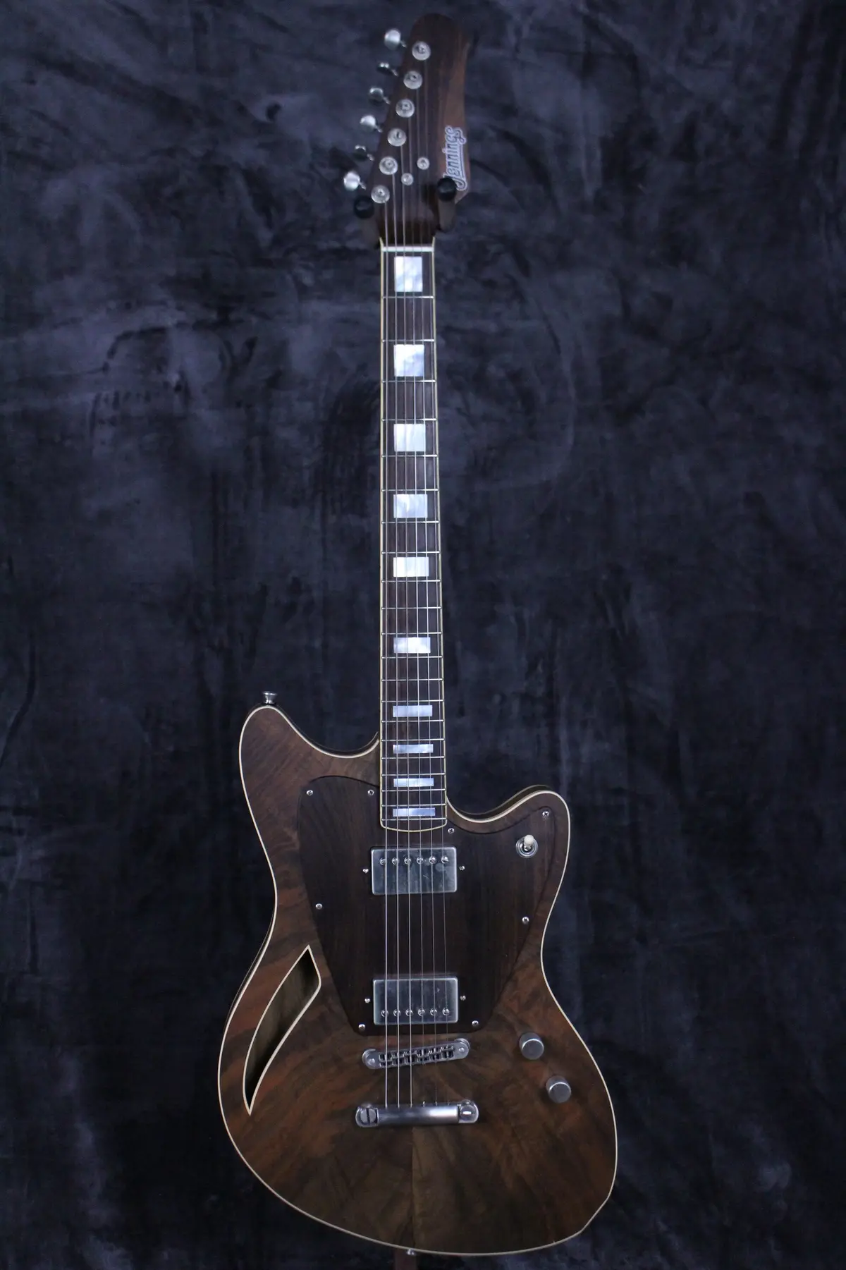 Jennings Voyager Deluxe Walnut 1