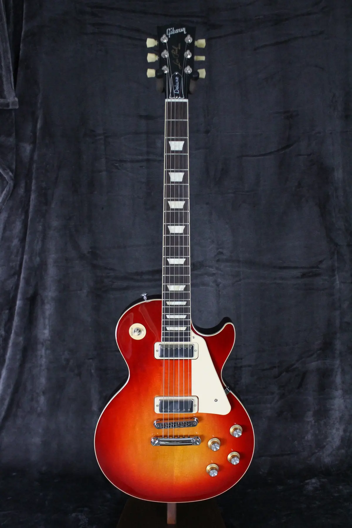 2021 Gibson Les Paul Deluxe Heritage Cherry Sunburst 1