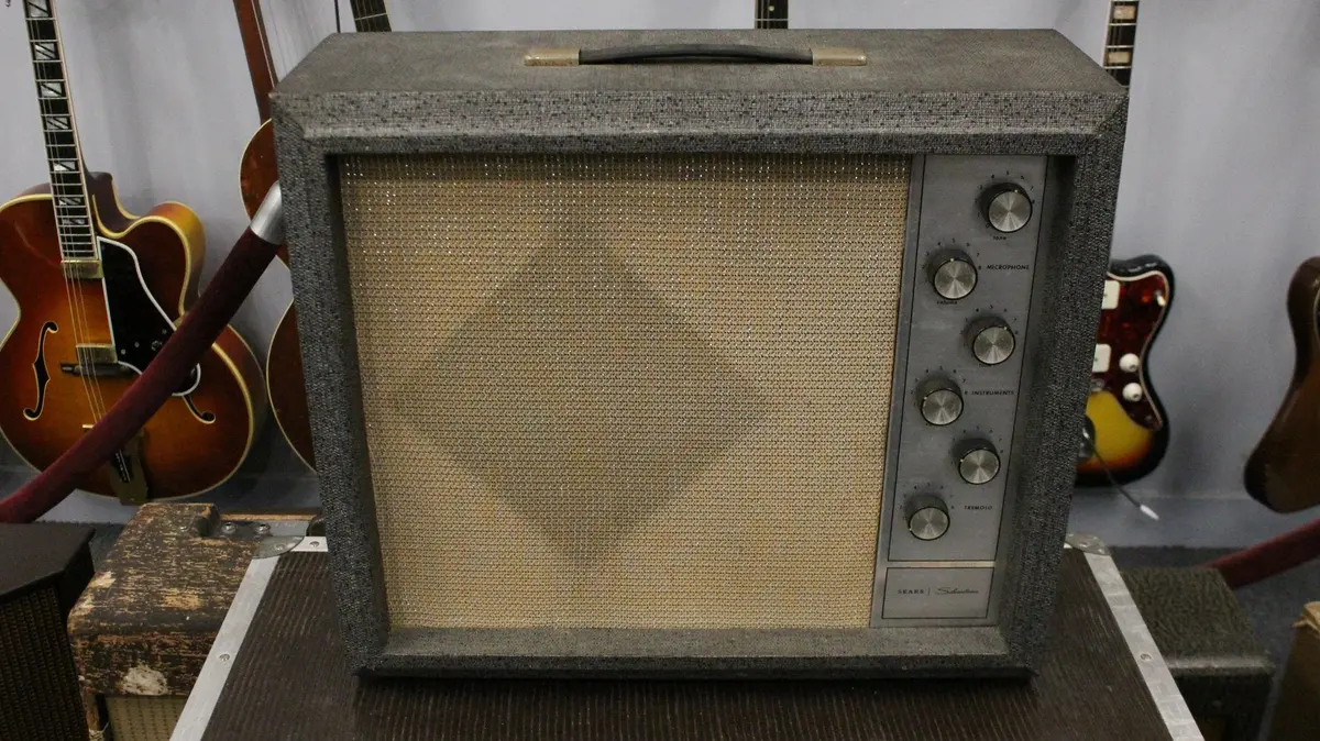 Silvertone 1482 Combo 1