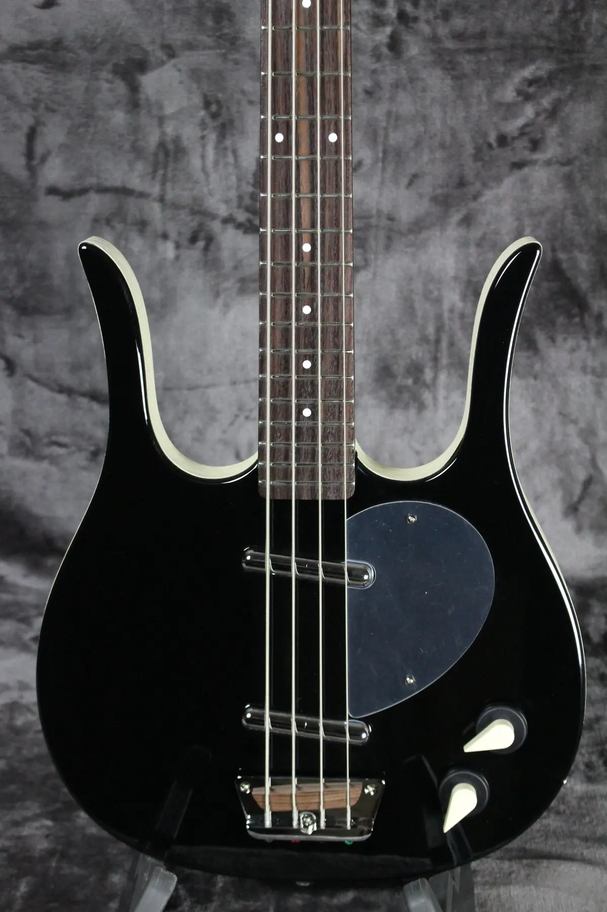 Danelectro Dlhbass-Blk Longhorn Bass *Free Shipping In The Usa* 2