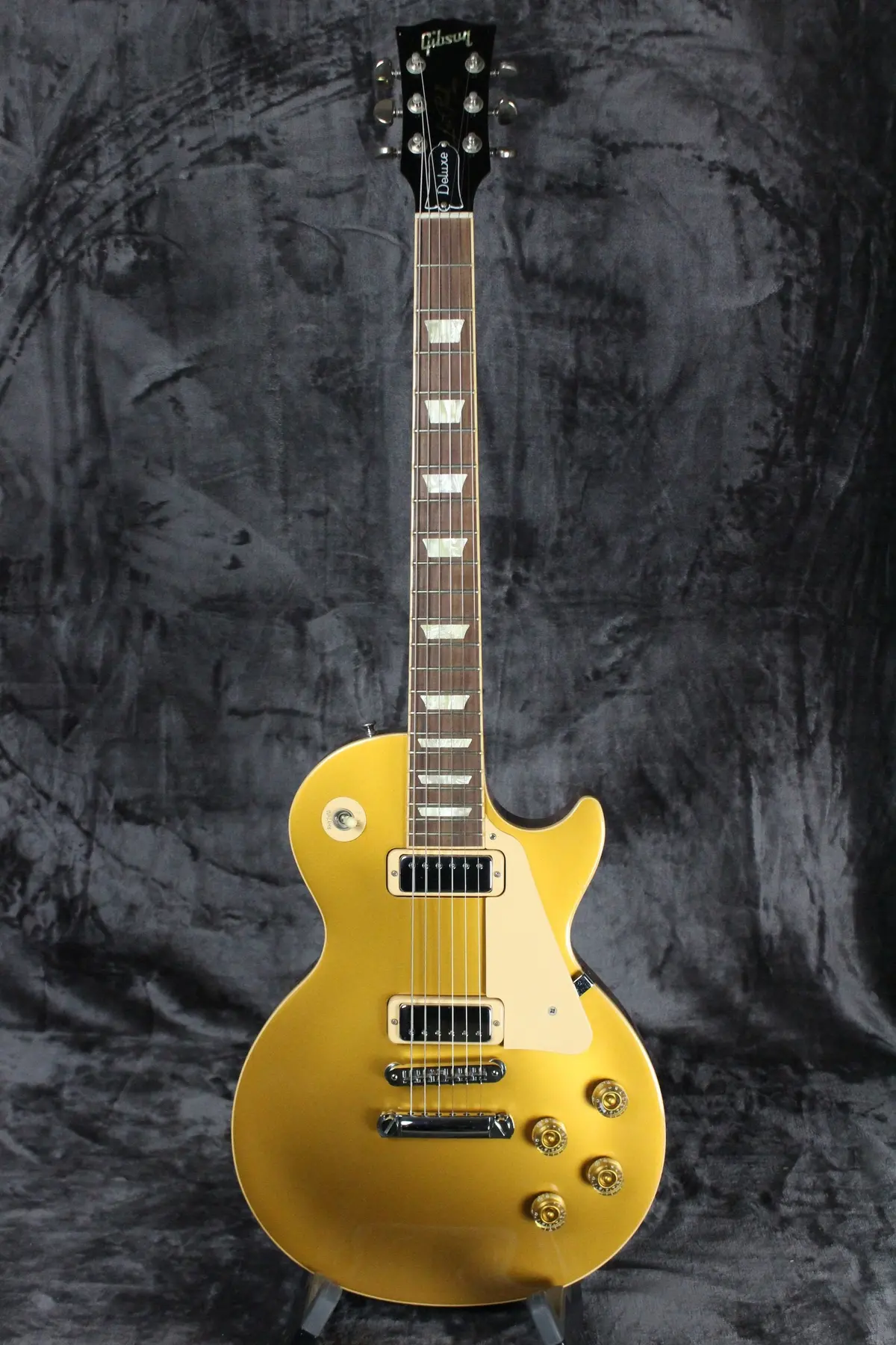 2005 Gibson Les Paul Deluxe 1