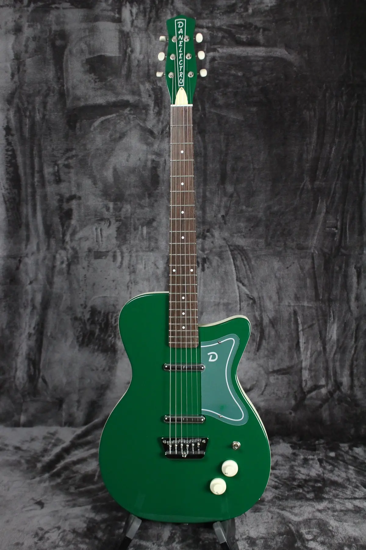 Danelectro D57 Jade *Free Shipping In The Usa* 1