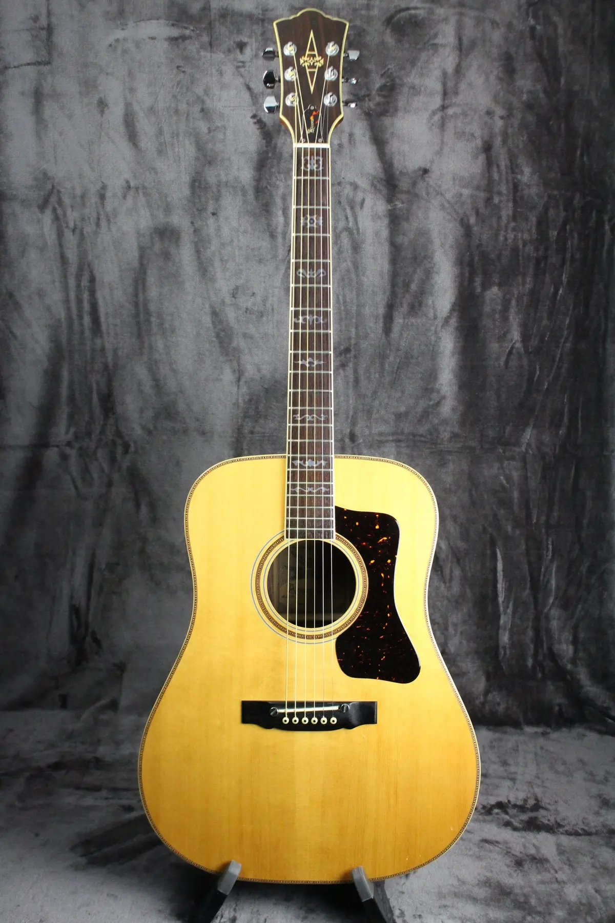 Alvarez 5039 Bicentennial 1