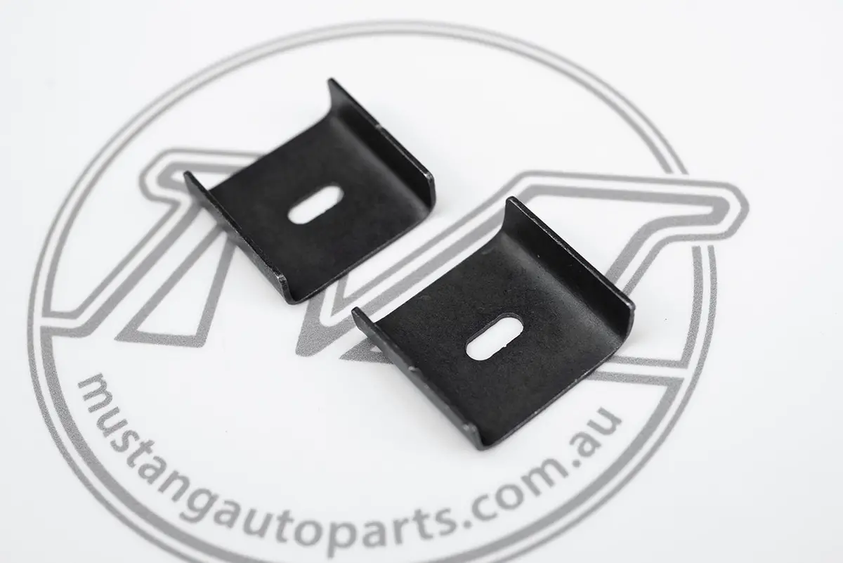 Grille Badge Retainer Xa-Xb 1